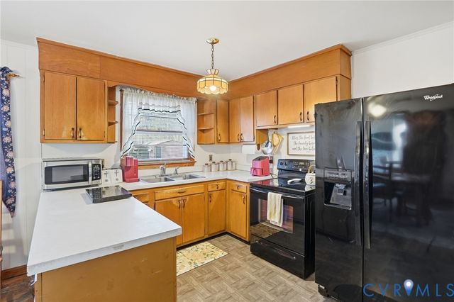 10471 Rockingham Rd, Mechanicsville, VA 23116