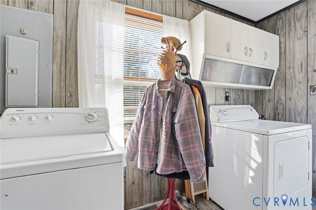 10471 Rockingham Rd, Mechanicsville, VA 23116