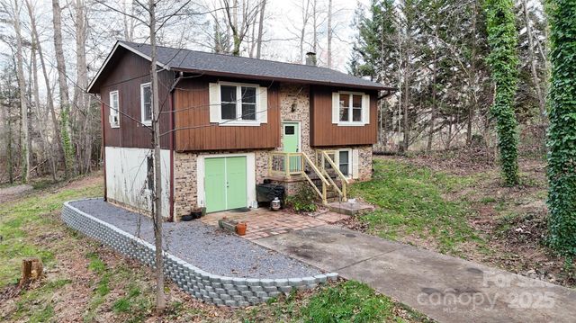 288 Nix Creek Church Road, Marion, NC 28752