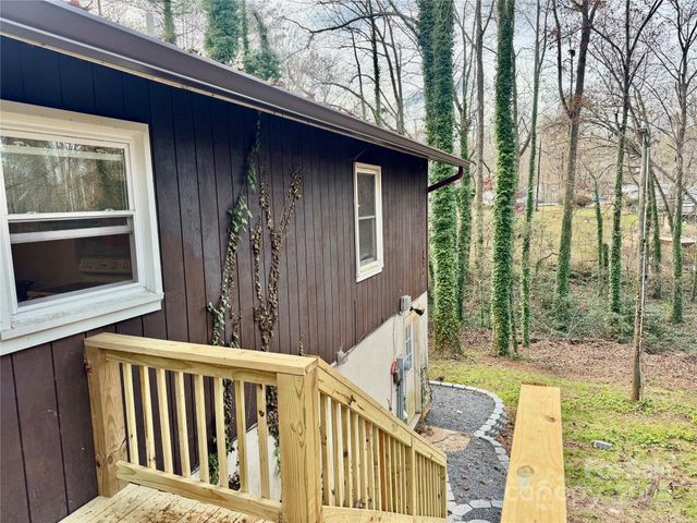 288 Nix Creek Church Road, Marion, NC 28752