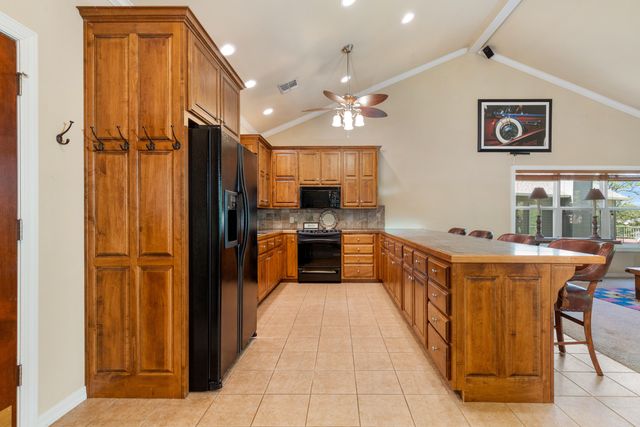 34 Brighton Bay 34, Monkey Island, OK 74331