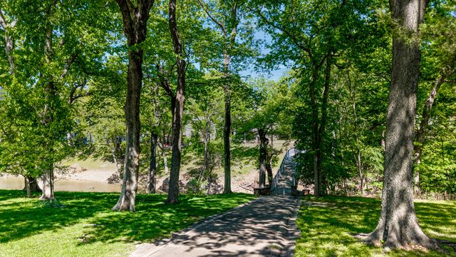 34 Brighton Bay 34, Monkey Island, OK 74331