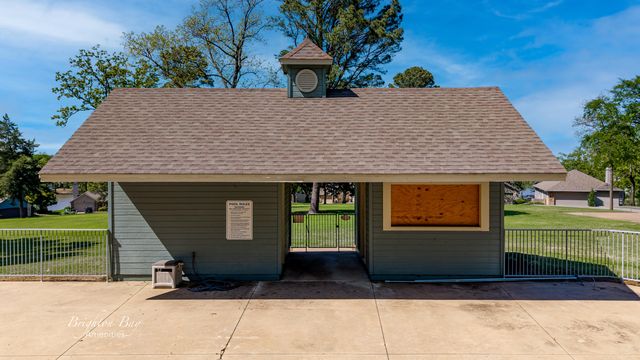 34 Brighton Bay 34, Monkey Island, OK 74331
