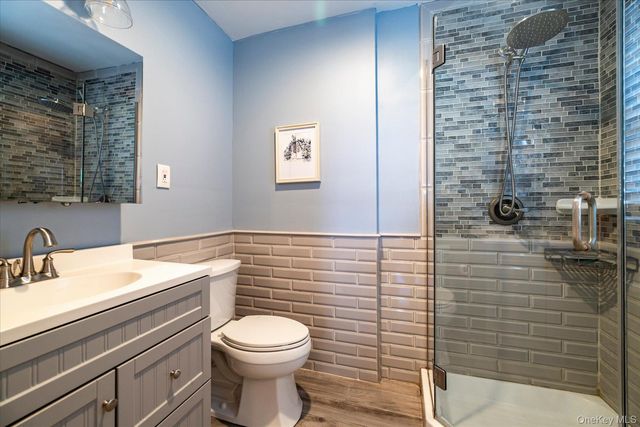 601 Lakeview Avenue, Rockville Centre, NY 11570