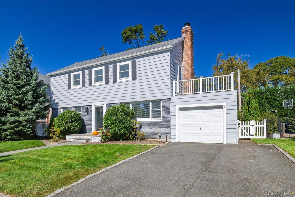 601 Lakeview Avenue, Rockville Centre, NY 11570 — photo 2
