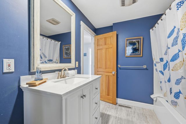 578 Huckins Neck Road, Centerville, MA 02632