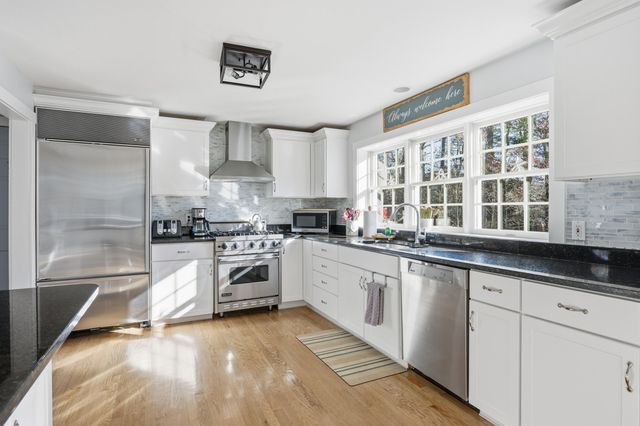 578 Huckins Neck Road, Centerville, MA 02632