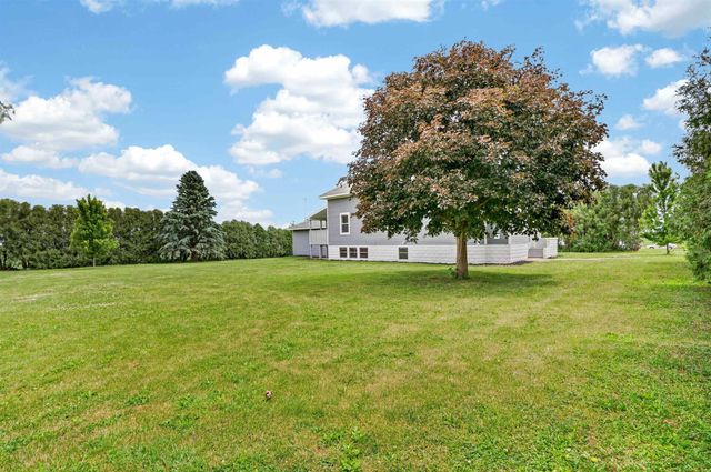 109 Sawyer Street, Stout, IA 50673