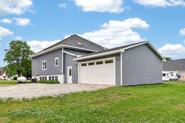 109 Sawyer Street, Stout, IA 50673