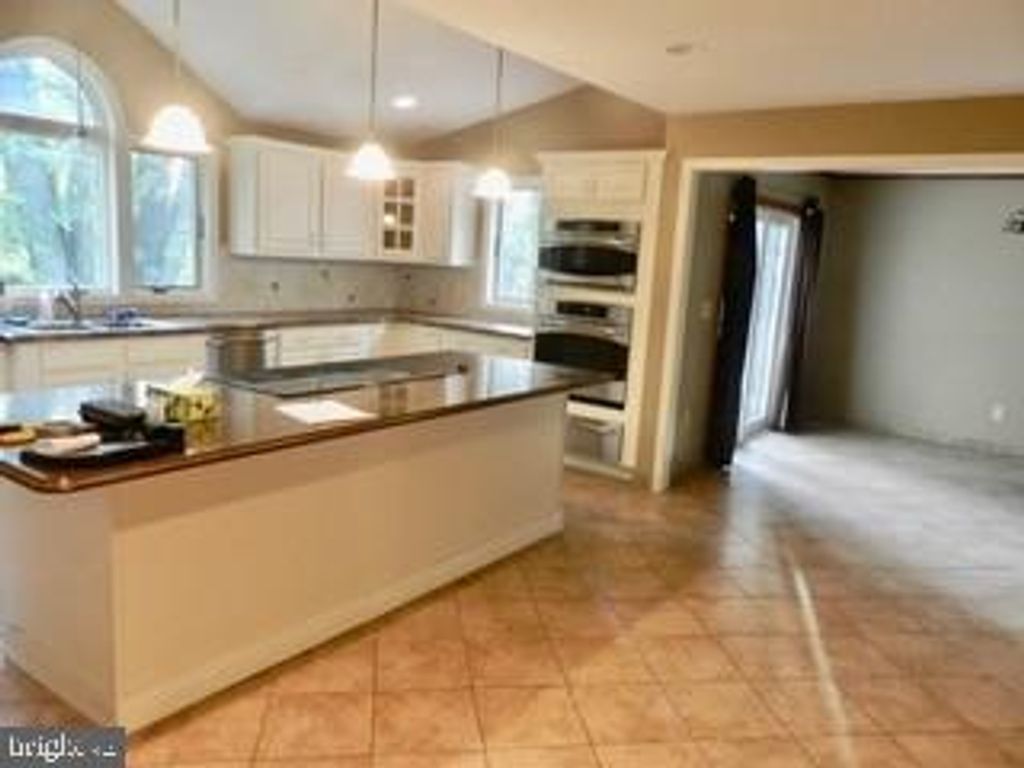 214 PHEASANT HILL RD, SELLERSVILLE, PA 18960 — photo 3