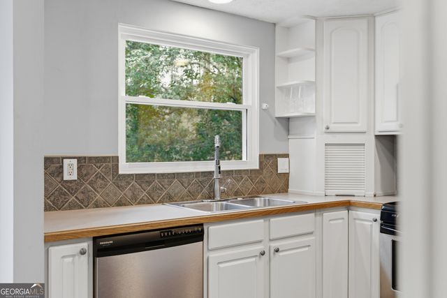 2869 Winchester Court, Duluth, GA 30096