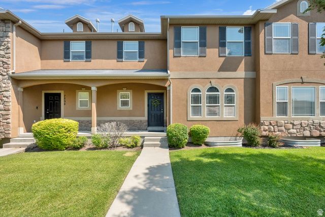 7902 S DOVE CREEK LN, West Jordan, UT 84081