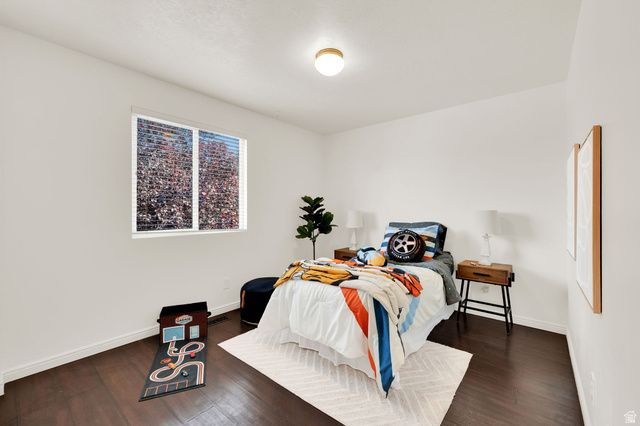 7902 S DOVE CREEK LN, West Jordan, UT 84081