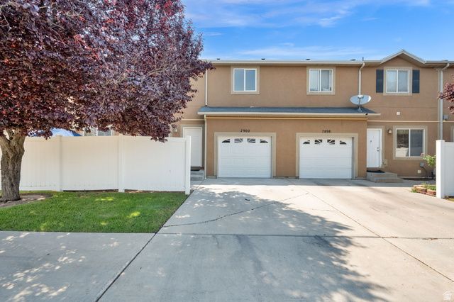 7902 S DOVE CREEK LN, West Jordan, UT 84081