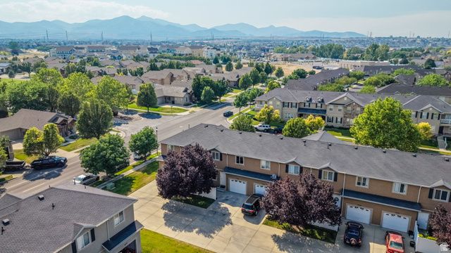 7902 S DOVE CREEK LN, West Jordan, UT 84081