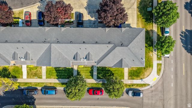 7902 S DOVE CREEK LN, West Jordan, UT 84081