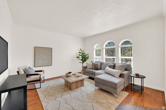 7902 S DOVE CREEK LN, West Jordan, UT 84081