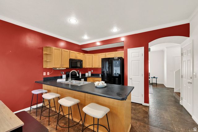 7902 S DOVE CREEK LN, West Jordan, UT 84081