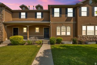 7902 S DOVE CREEK LN, West Jordan, UT 84081
