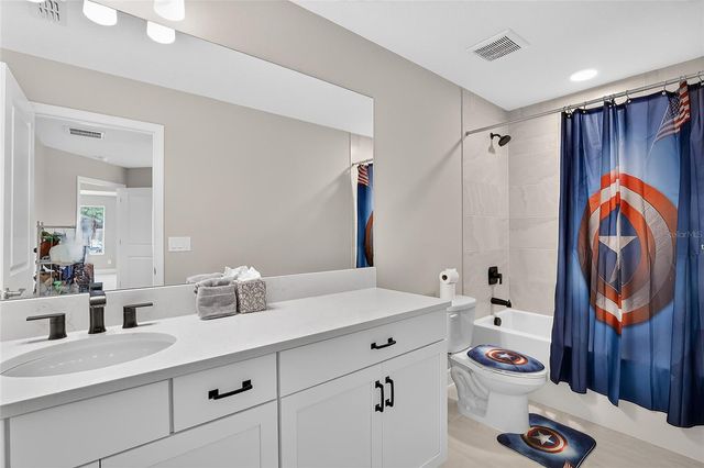1694 DRUMMOND POINT, Wesley Chapel, FL 33543