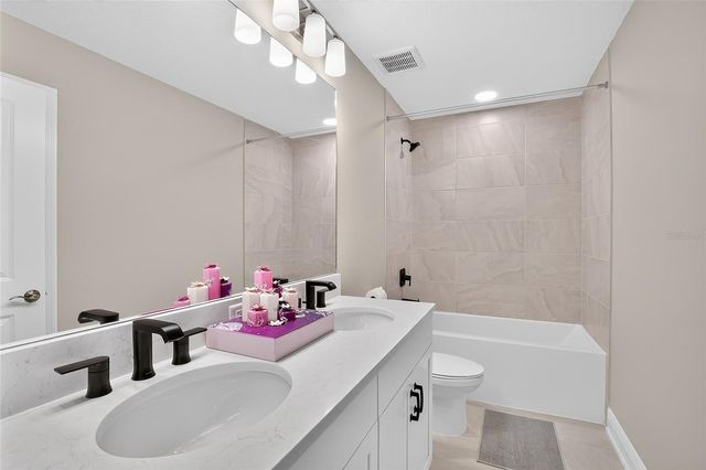 1694 DRUMMOND POINT, Wesley Chapel, FL 33543