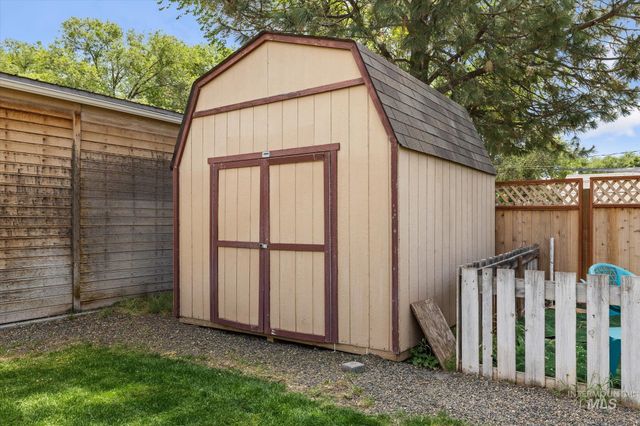 304 Maple St, Nampa, ID 83686