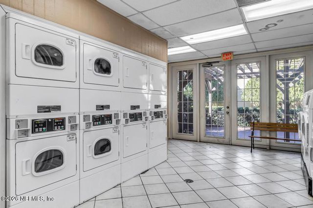 3906 MISSION Drive 1, Jacksonville, FL 32217