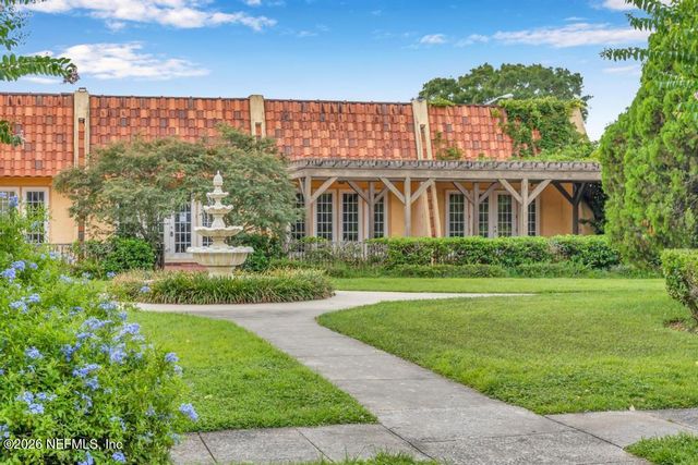 3906 MISSION Drive 1, Jacksonville, FL 32217