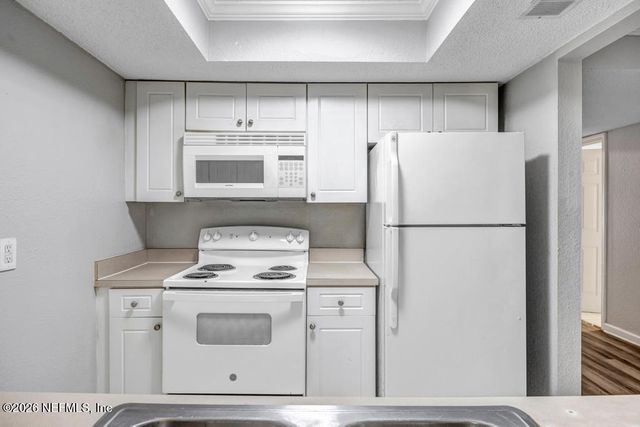 3906 MISSION Drive 1, Jacksonville, FL 32217