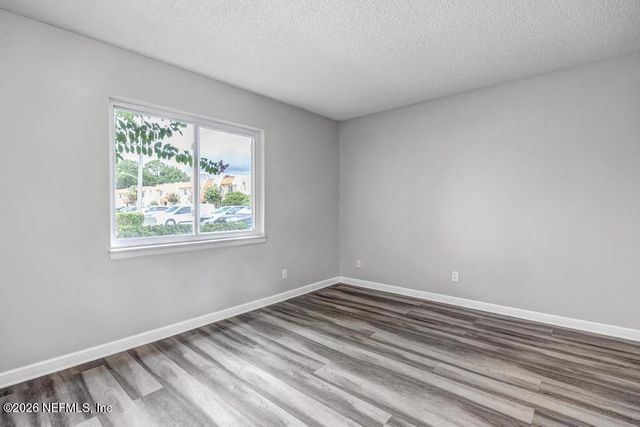 3906 MISSION Drive 1, Jacksonville, FL 32217