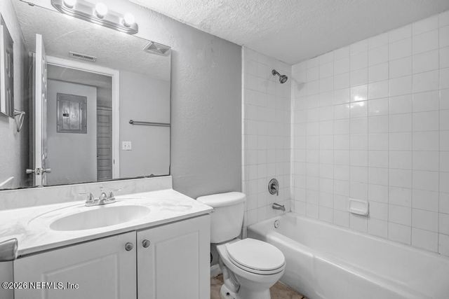 3906 MISSION Drive 1, Jacksonville, FL 32217