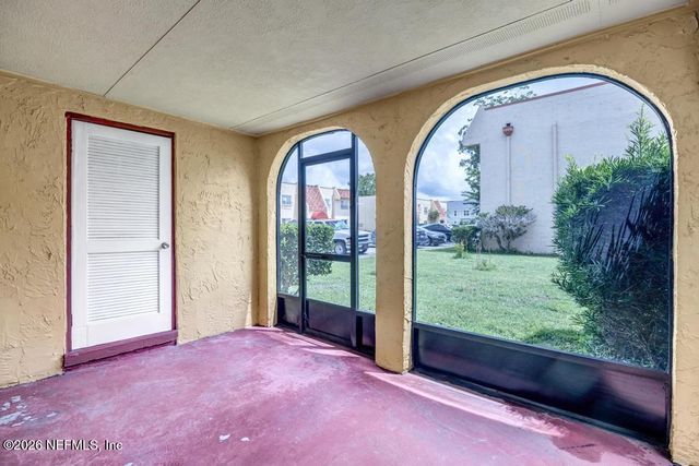 3906 MISSION Drive 1, Jacksonville, FL 32217