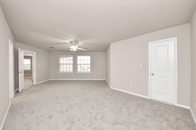 4002 Broadmoor Drive, Mont Belvieu, TX 77523