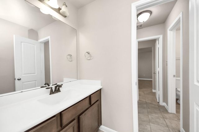 4002 Broadmoor Drive, Mont Belvieu, TX 77523