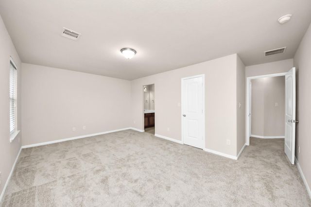 4002 Broadmoor Drive, Mont Belvieu, TX 77523