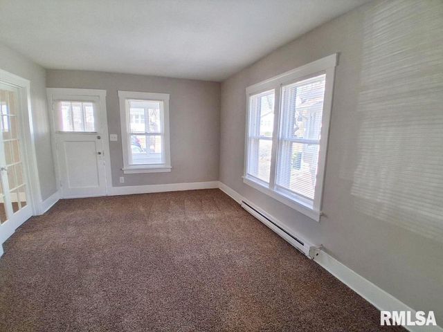 316 E MELBOURNE Avenue, Peoria, IL 61603