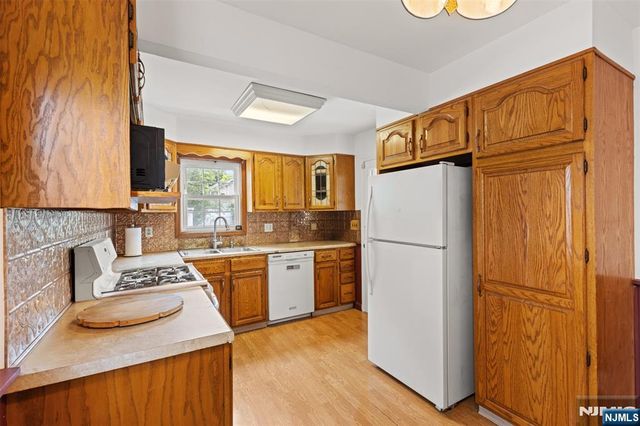 8 Huntting Drive, Dumont, NJ 07628