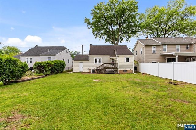 8 Huntting Drive, Dumont, NJ 07628