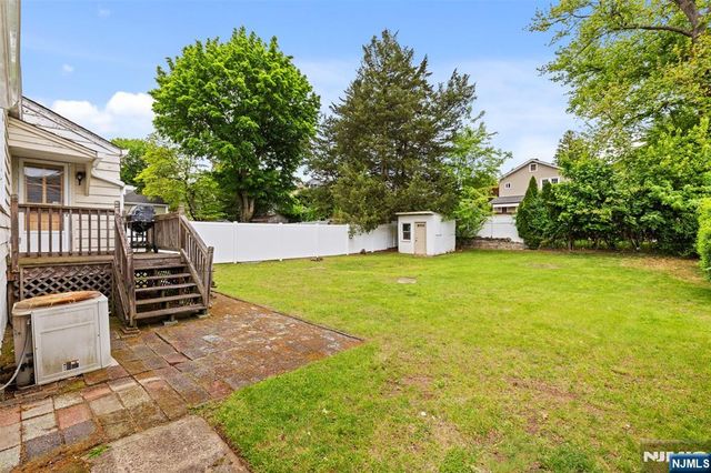 8 Huntting Drive, Dumont, NJ 07628