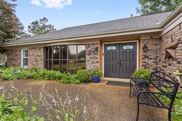 6921 STORNAWAY DR, Memphis, TN 38119