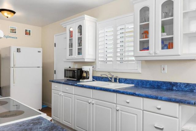 3240 Calle Osuna, Oceanside, CA 92056