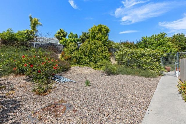 3240 Calle Osuna, Oceanside, CA 92056