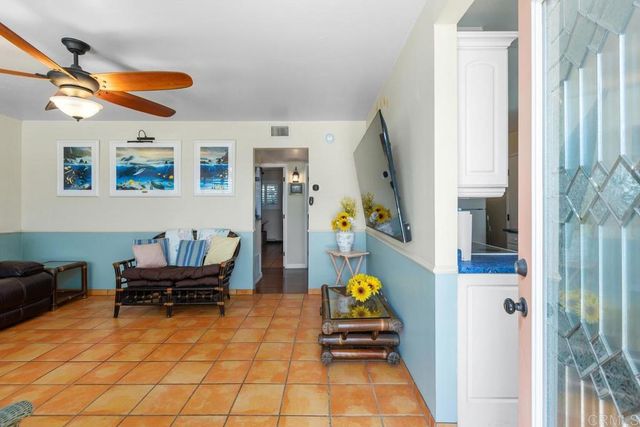 3240 Calle Osuna, Oceanside, CA 92056