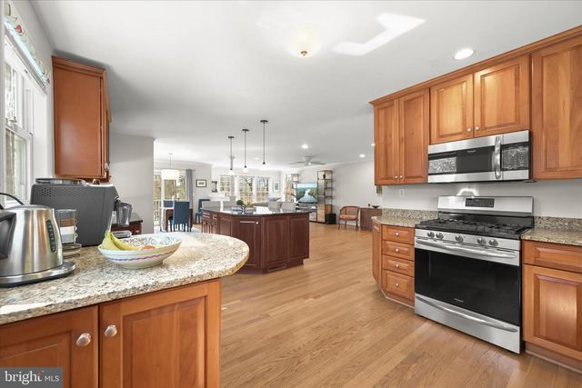 6642 SENECA DR, Columbia, MD 21046