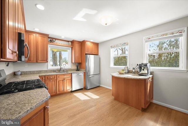 6642 SENECA DR, Columbia, MD 21046