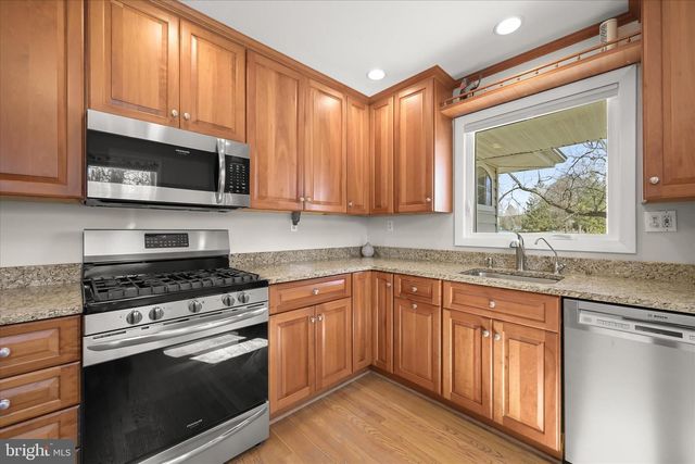 6642 SENECA DR, Columbia, MD 21046