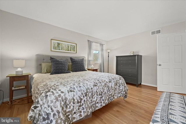 6642 SENECA DR, Columbia, MD 21046