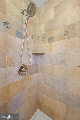 6642 SENECA DR, Columbia, MD 21046