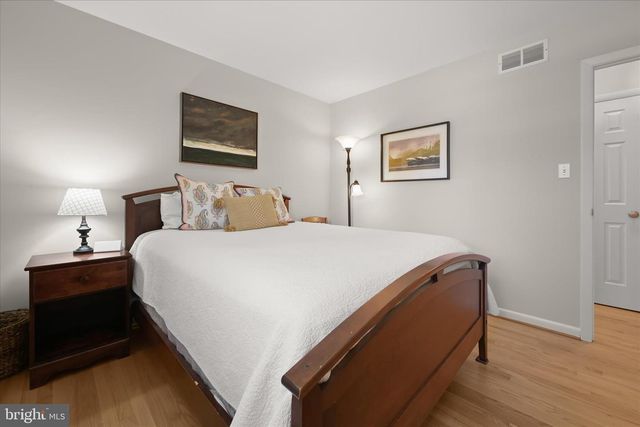 6642 SENECA DR, Columbia, MD 21046