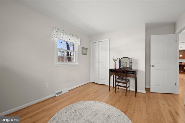 6642 SENECA DR, Columbia, MD 21046